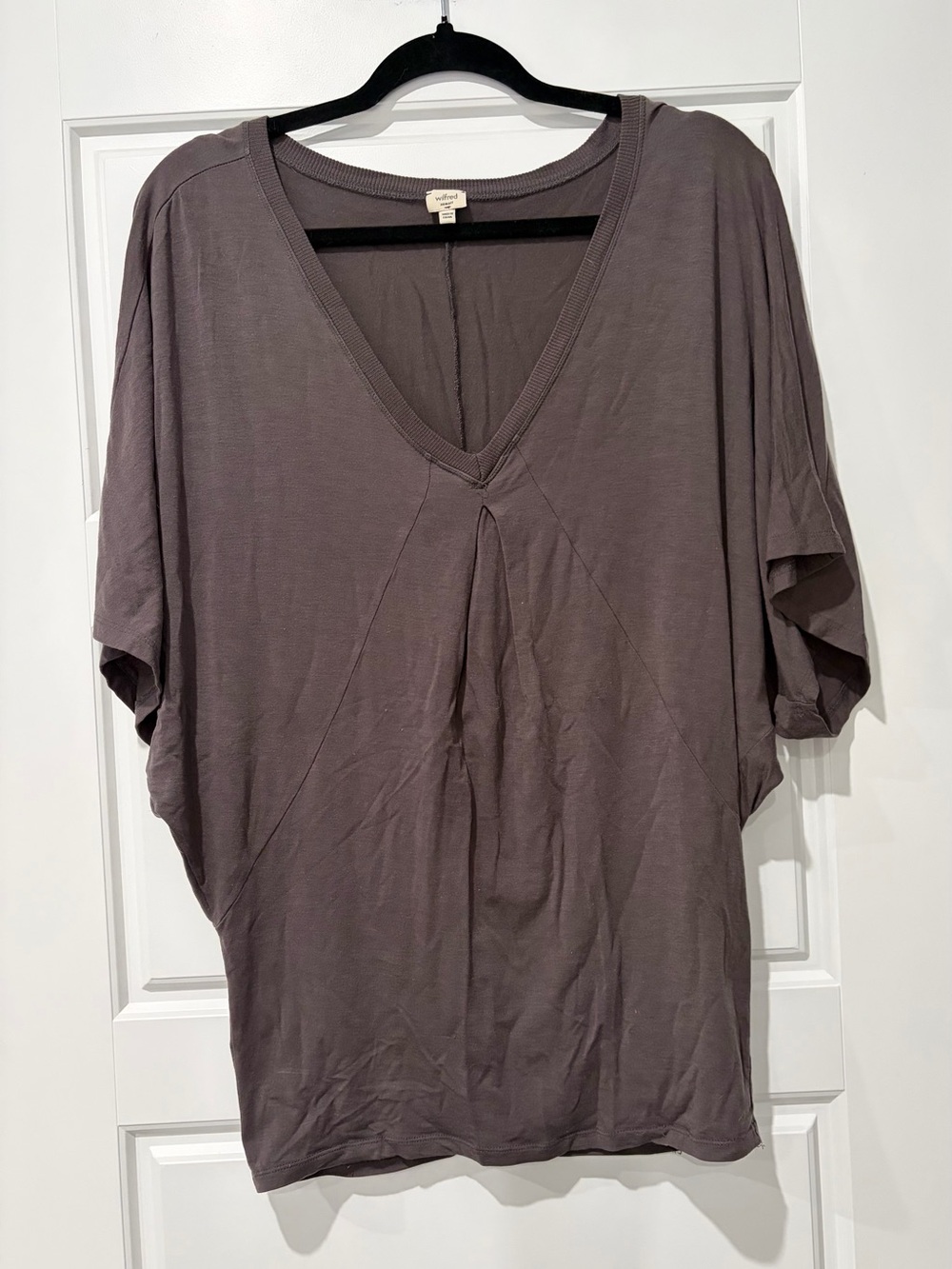 Wilfred V-Neck Dolman Sleeve Tee - grey
